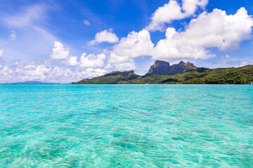 Bora Bora Island, French Polynesia. - obrazy, fototapety, plakaty