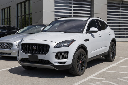Used Jaguar E-Pace display. With pricing issues, Jaguar is selling preowned vehicles to meet demand. MY:2020