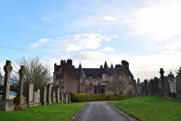 Cemit&eacute;rio na Esc&oacute;cia  e &aacute;rvores 