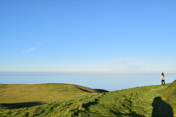 Paisagem e por do sol e montanhas