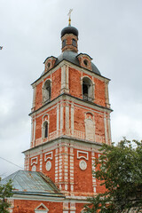 Fototapeta na wymiar Bell tower, walls, Watch tower. Goritsky Monastery. Pereslavl-Zalessky, Russia.