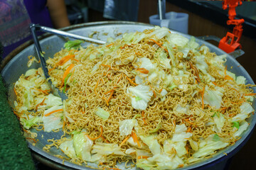 Delicious stir-fried yakisoba noodles