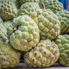 Obraz premium Healthy Fruits Sitafal or custard apple