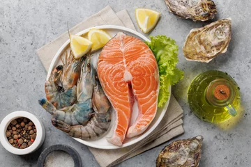 Gordijnen Seafood Platter Delight: Shrimps, Salmon, Oysters Galore © karandaev