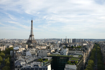 Vue sur la Tour Eiffel depuis la terrasse de l'arc de Triomphe - obrazy, fototapety, plakaty