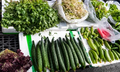 Keuken spatwand met foto The various vegetables in the market stall © xy