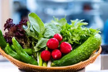Plexiglas foto achterwand Fresh vegetables on kitchen table © xy