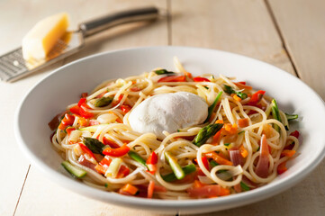 stir fry spaghetti with vegetables and egg