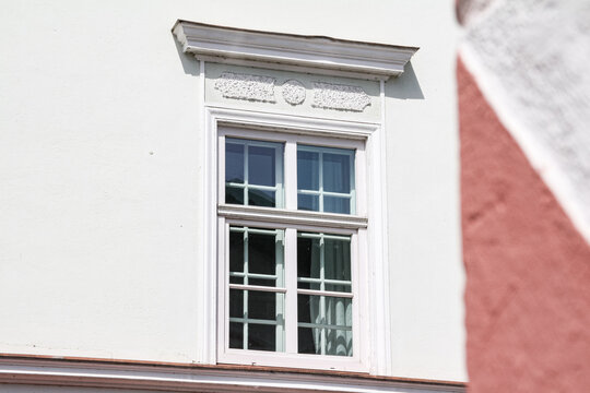 altes Sprossenfenster an Altbau