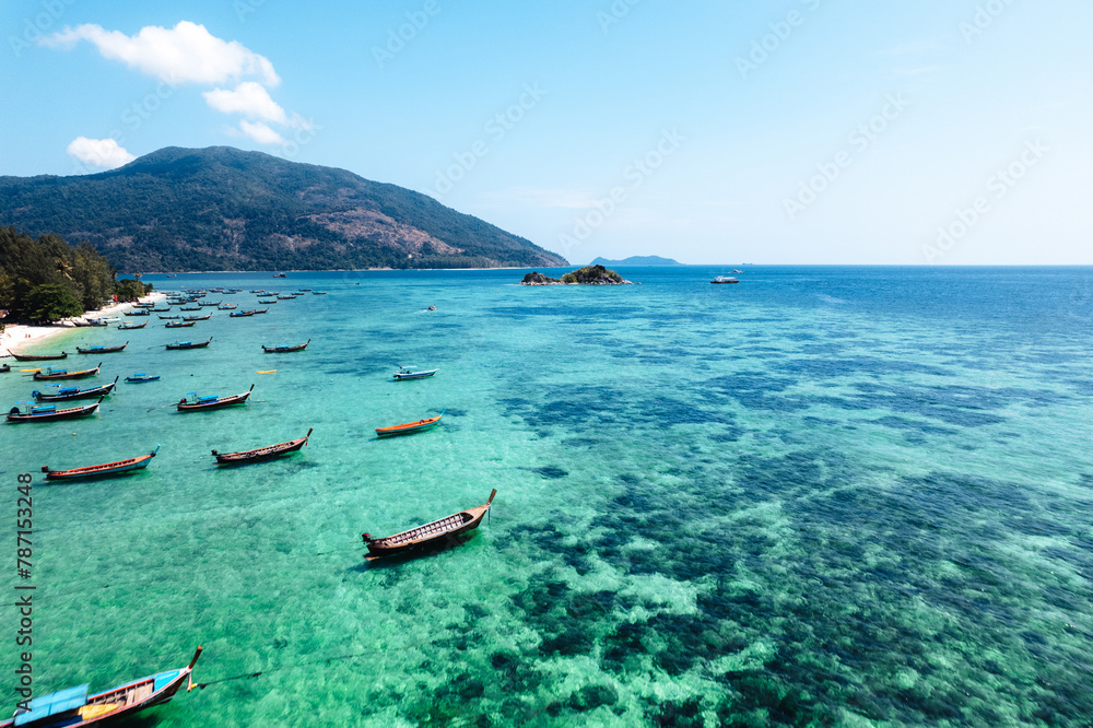 Sticker Aerial view of longtail boat and beach at Koh Lipe.