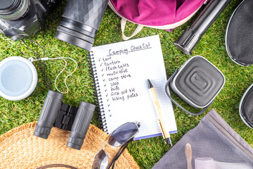 Camping checklist with various camp equipment. List of things for outdoors recreation and travel in nature - tent, first aid kit, cosmetics, accessories, equipment, clothes, trekking shoes - 787166835