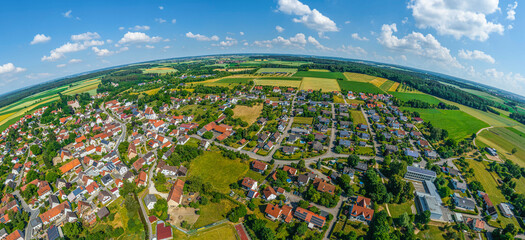 Die Gemeinde Haunsheim, das Tor zum Bachtal, im Luftbild