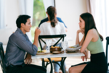 Engaging Service at the Eatery, Clients Enjoying Conversations while Waitstaff Attend, Cafe Scene Filled with Delicious Food and Beverages, Where Lifestyle Meets Business in Comfortable Dining