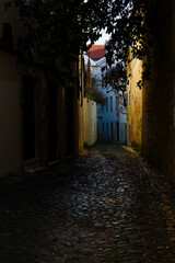 Obraz premium Empty medieval alleyway