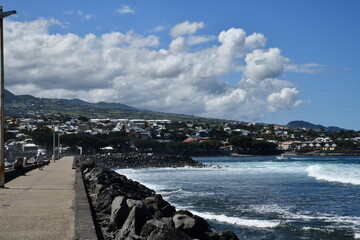 digue sur la mer