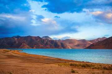 Obraz premium Pangong Tso Lake in Ladakh, India