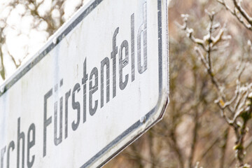 Wegweiser zum Kloster Fürstenfeld bei Fürstenfeldbruck