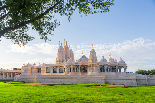 BAPS Shri Swaminarayan Mandir, Houston - Hindu temple Houston hi-res stock  images