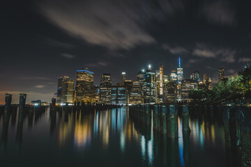 Fototapeta na wymiar A night view of the Manhattan skyline in New York City. 