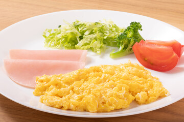 スクランブルエッグ（朝食プレート）
