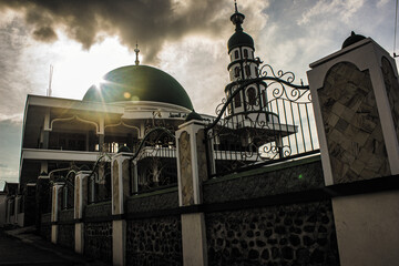 photo of a mosque in the city of Surabaya, near Gubeng Station. East Java, Indonesia.
