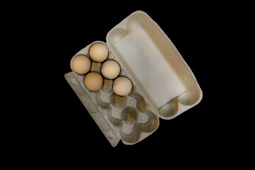 A Glimpse into Nature’s Bounty: Fresh Eggs in a Carton