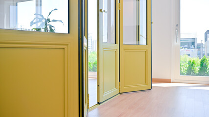 Sliding doors or folding doors play the role of dividing compartments