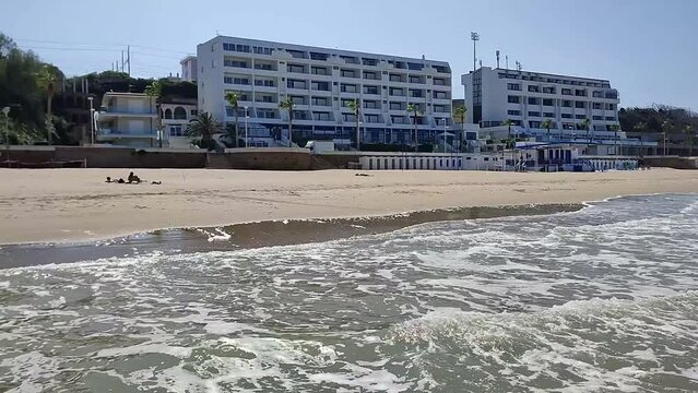 Termoli - Panoramica del Lungomare Cristoforo Colombo dalla riva
