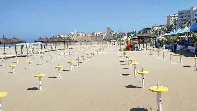 Termoli - Panoramica della spiaggia dal Lido La Lampara