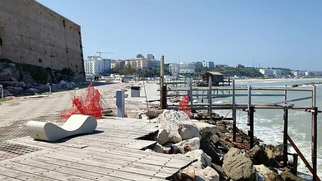 Termoli - Scorcio del borgo dal Viale dei Trabucchi
