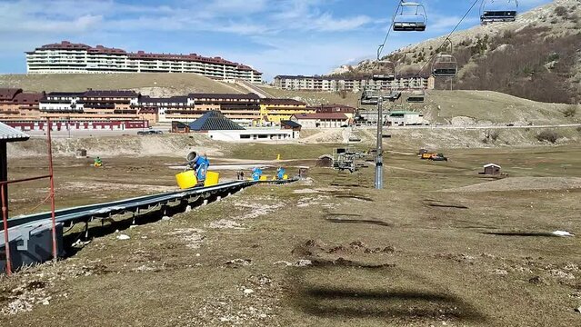 Campitello Matese - Panoramica della piana da sotto la Seggiovia Lavarelle