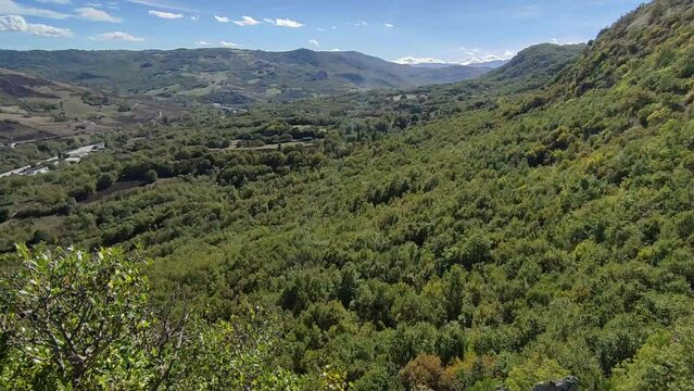 Castropignano - Panoramica della Valle del Biferno dal Cantone della Fata