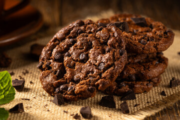 Delicious, shortcrust chocolate cookies with chocolate pieces. - 788208433