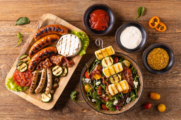 Delicious salad added to grilled dishes, with bacon and halloumi cheese. - 788211813