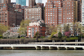 Manhattan seen from Roosevelt Island.