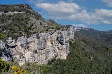 Fototapeta na wymiar Beautiful spanish mountain landscape near the small village Rupit in Catalonia, park national