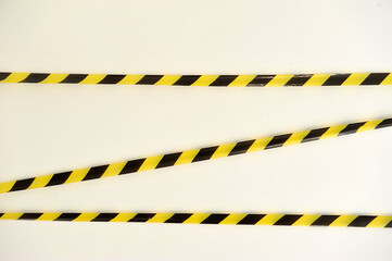 faixas amarela e preta sinaliza&ccedil;&atilde;o 