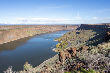 View from above of the beautiful Lake Billy Chinook in the Cove Palisades State Park in Oregon