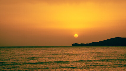 Sunset sur la mer en Grèce