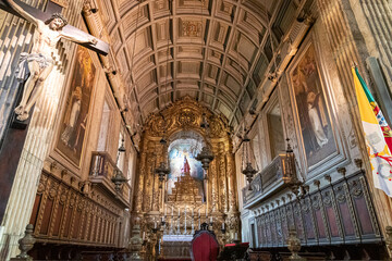 Guimaraes, Portugal. Inside the Gothic Collegiate Church of Nossa Senhora da Oliveira, a National Monument - obrazy, fototapety, plakaty