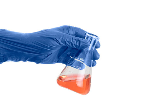 Cientista com luva segurando frasco com vidro de laborat&oacute;rio em fundo branco, trasparente, png.