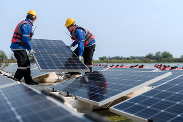 Male workers repair Floating solar panels on water lake. Engineers construct on site Floating solar panels at sun light. clean energy for future living. Industrial Renewable energy of green power. - obrazy, fototapety, plakaty