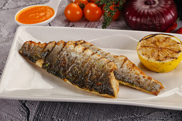 Grilled seabass fillet with lemon