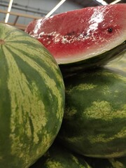 watermelon on the market,sandia en el mercado
