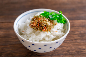 ご飯にのせた海鮮ふりかけ