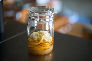 手作りのレモンシロップ
