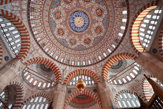 Elegant Domed Splendor: Selimiye Mosque in Edirne, Turkey, Exemplifying Century Islamic Architecture, in Full 4K image 