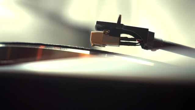 unique angel in turning table is revealed head niddle