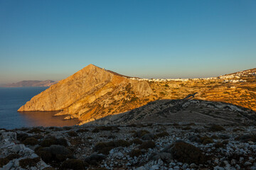 Obraz premium Küstenlinie von Folegandros, Kykladeninsel, Griechenland