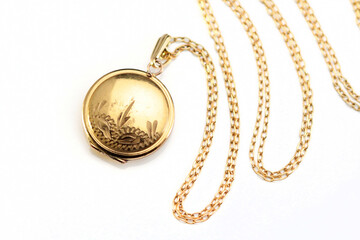 Vintage 1950s 14Ct Rolled Gold Hand Engraved Ornate, Round 2 Photos Small Locket Pendant Necklace,...